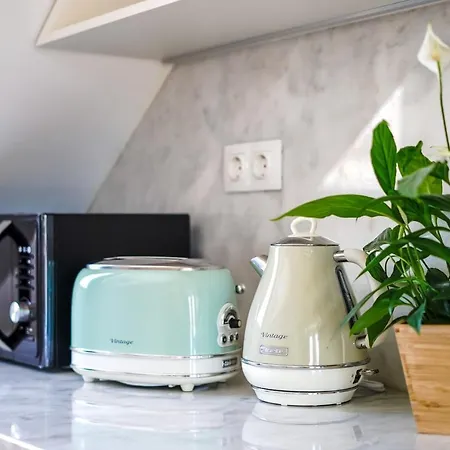 Lx Design Near Congress Center Bed & Breakfast