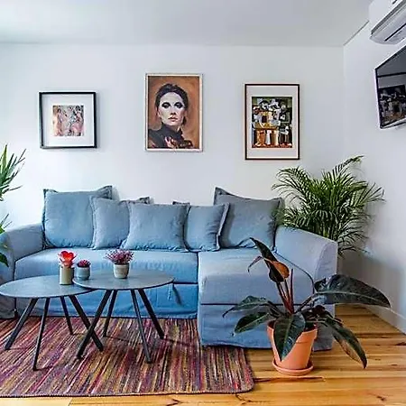 Lx Design Near Congress Center Bed & Breakfast